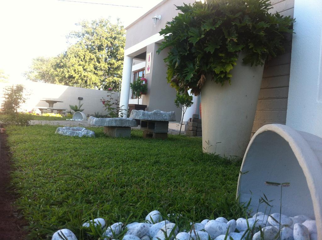 Hill View Inn Serowe Exterior foto