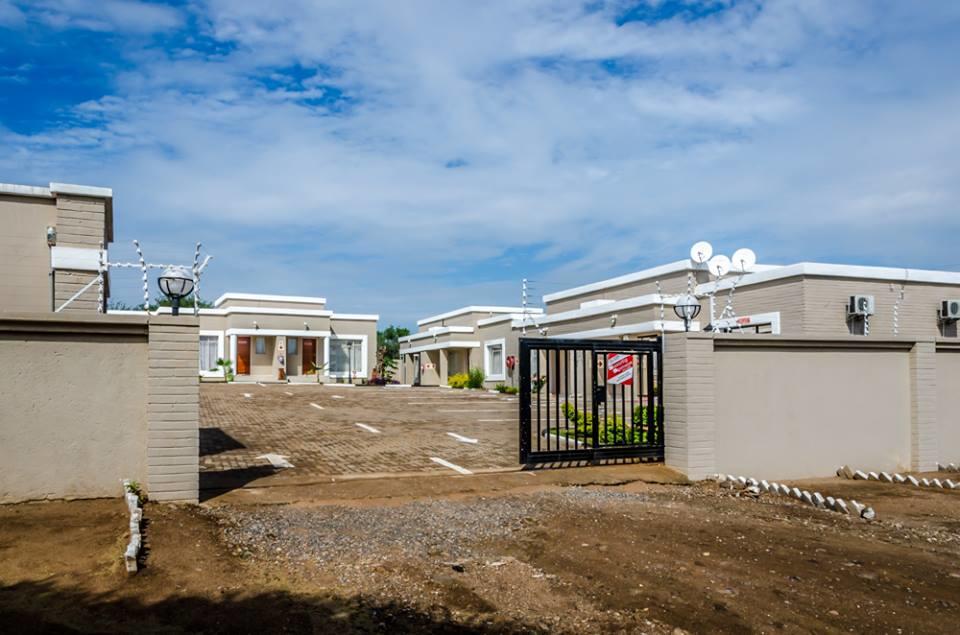 Hill View Inn Serowe Exterior foto