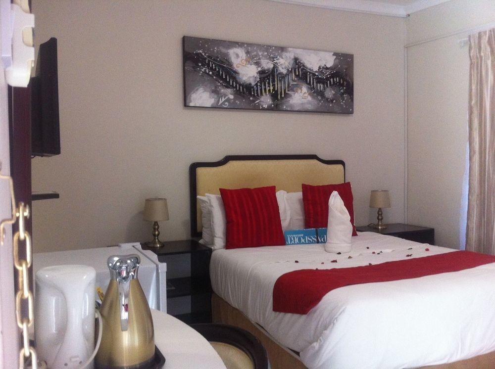 Hill View Inn Serowe Exterior foto