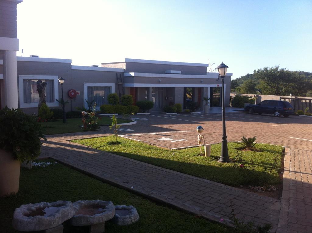 Hill View Inn Serowe Exterior foto